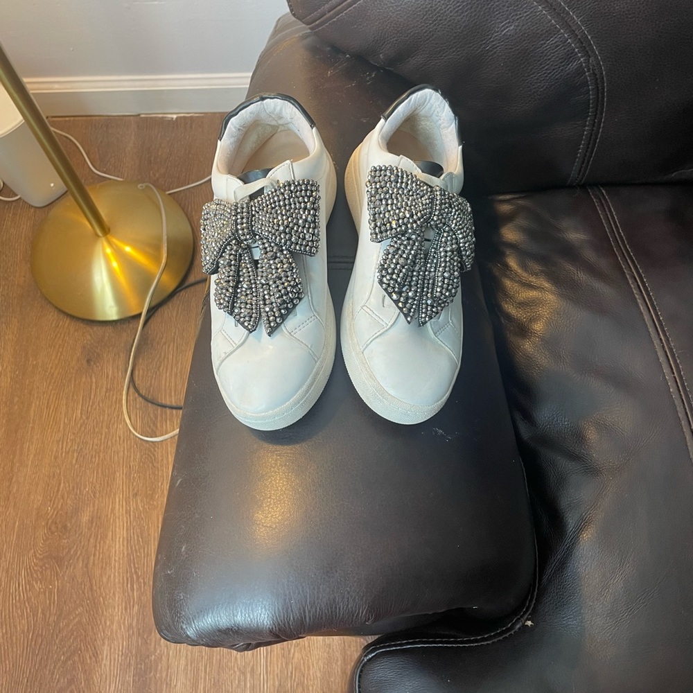 INC TENNIS SHOE W/beaded Bows